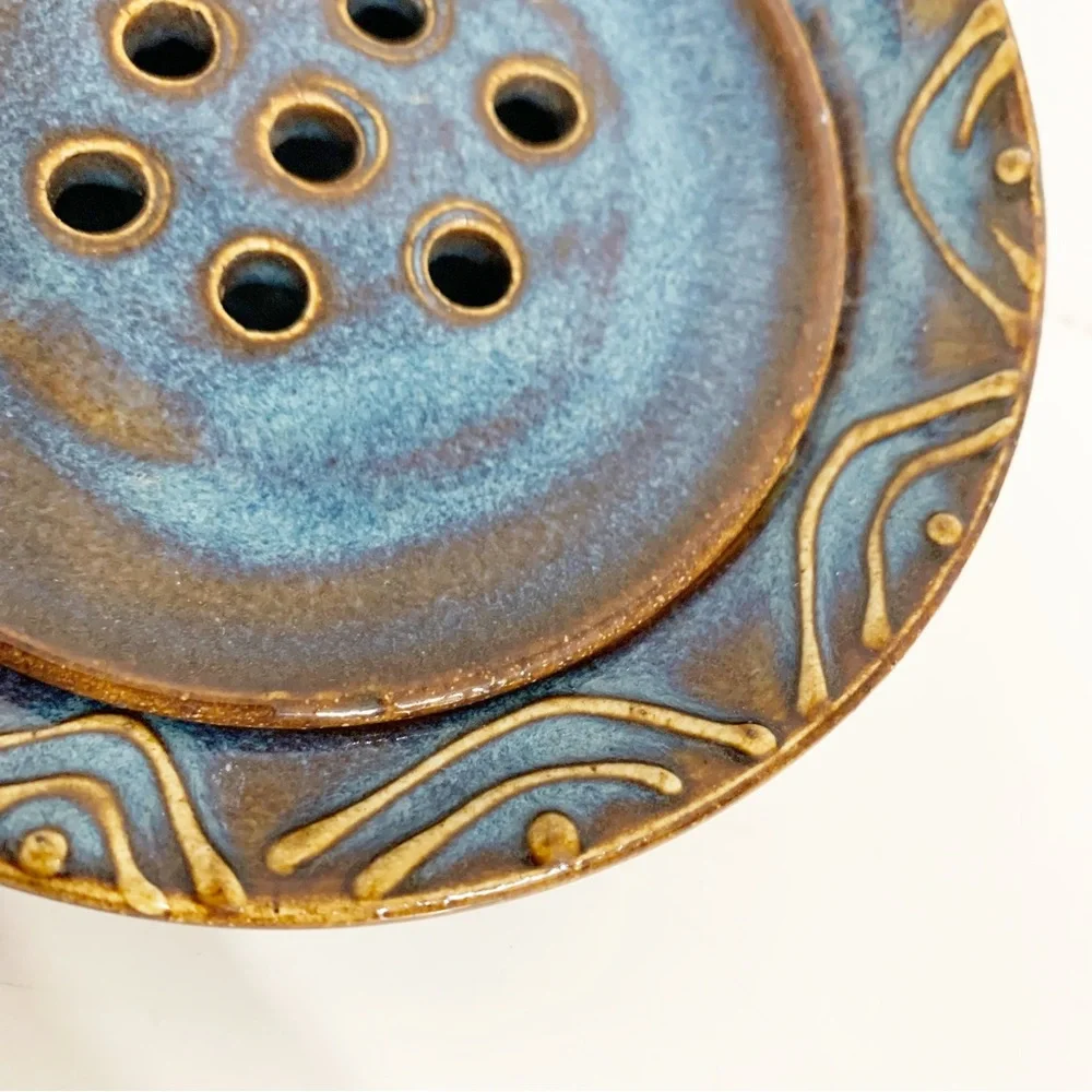 Signed Ceramic Soap Dish w Drain Piece Raised Detailing Along Sides Glazed 🔵🟤 - Picture 8 of 8